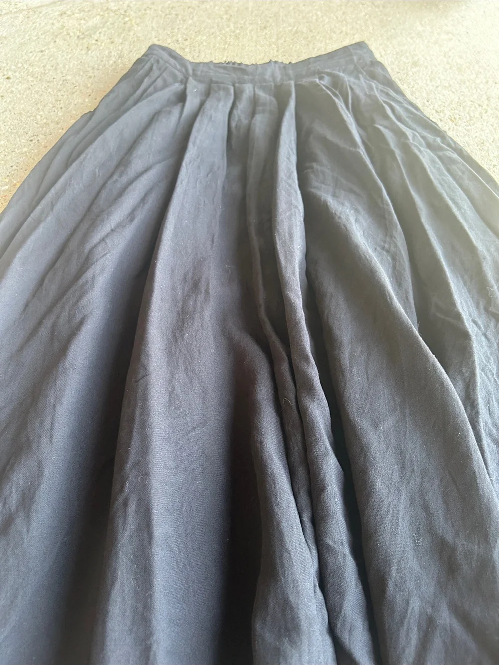 MABLE  Black Flowing Midi Skirt - Picture 8 of 13